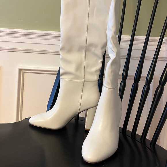 Chinese Laundry Krafty Smooth boot in Ecru - Picture 10 of 11